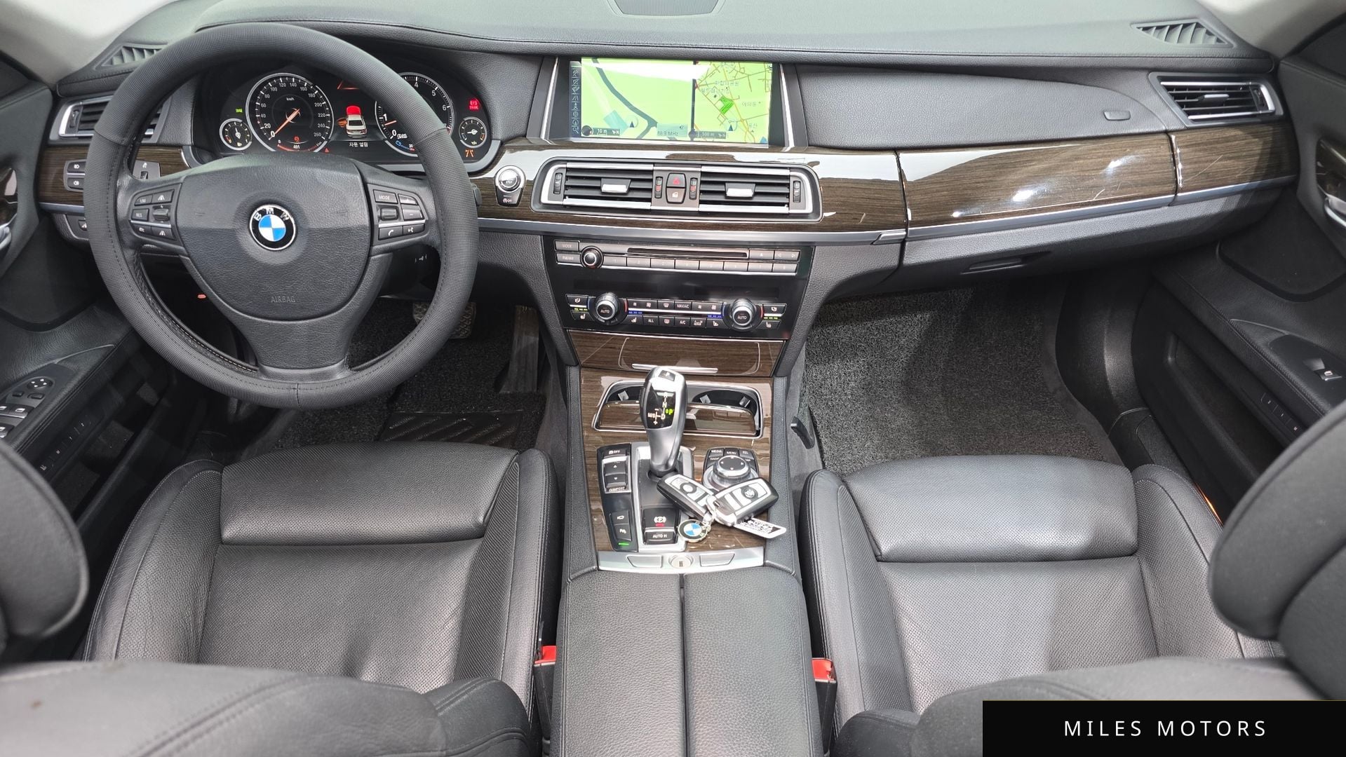BMW 7 Series (F01) 2013 — миниатюра 7