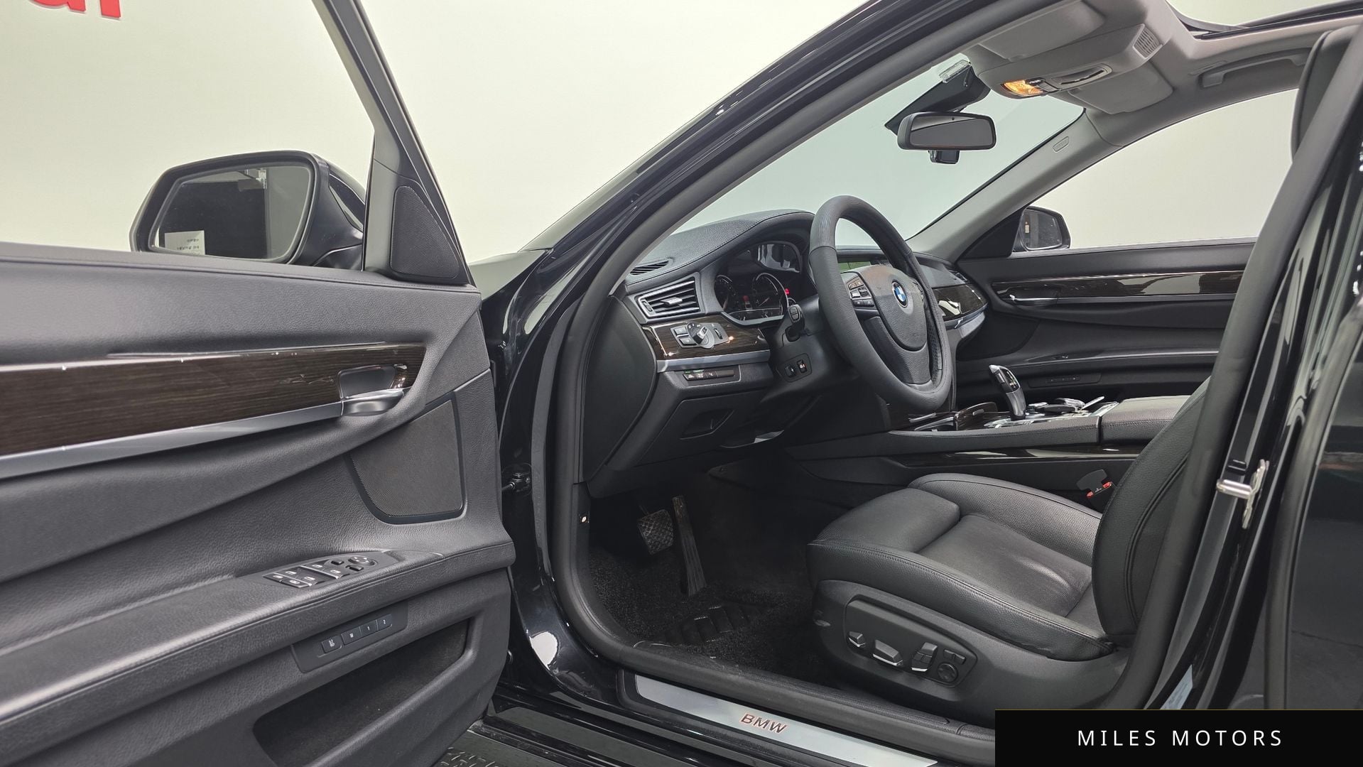 BMW 7 Series (F01) 2013 — миниатюра 13