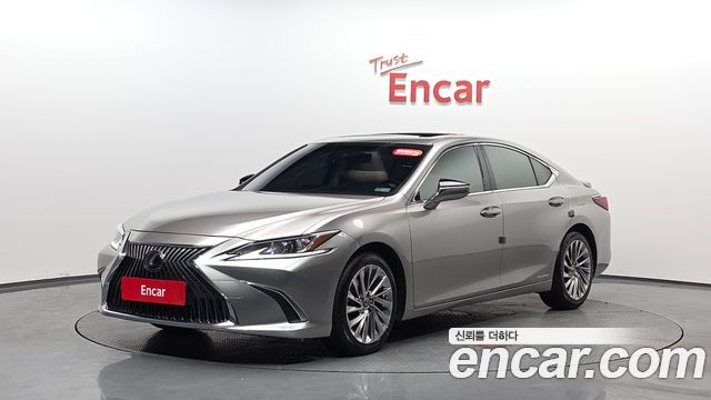 Лексус ES300h 2019 — миниатюра 13