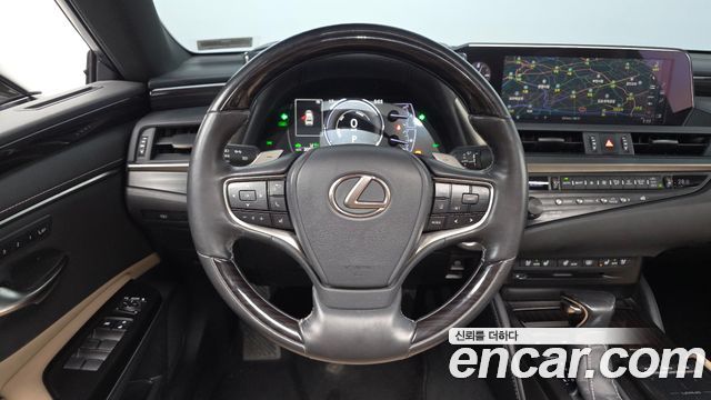 Лексус ES300h 2019 — миниатюра 17