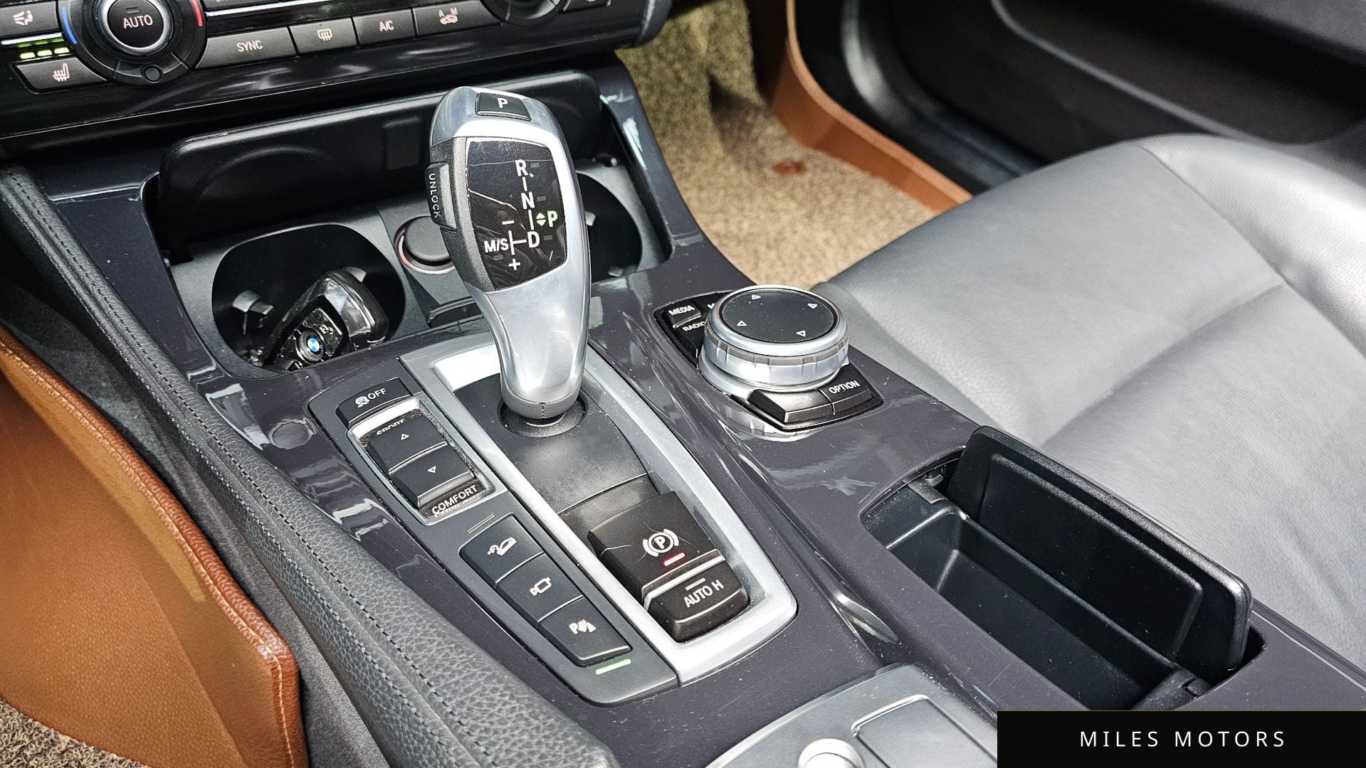 BMW 5 Series (F10) 2016 — миниатюра 9
