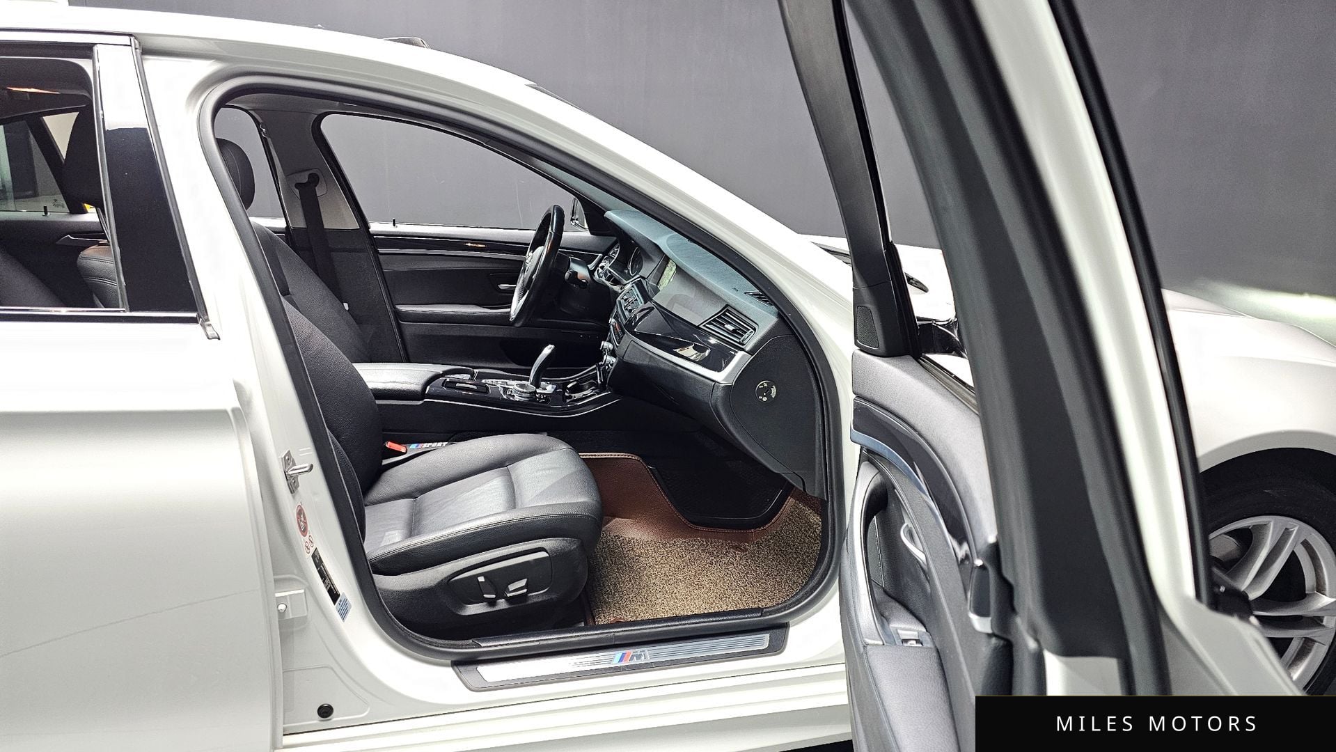 BMW 5 Series (F10) 2016 — миниатюра 11