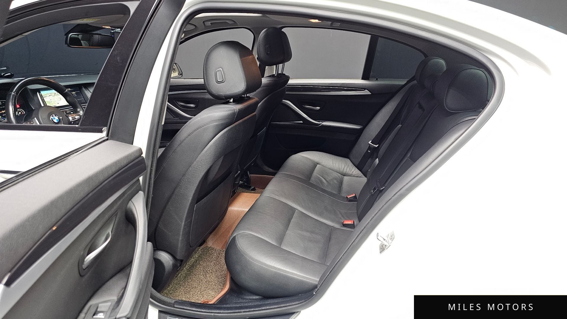 BMW 5 Series (F10) 2016 — миниатюра 12