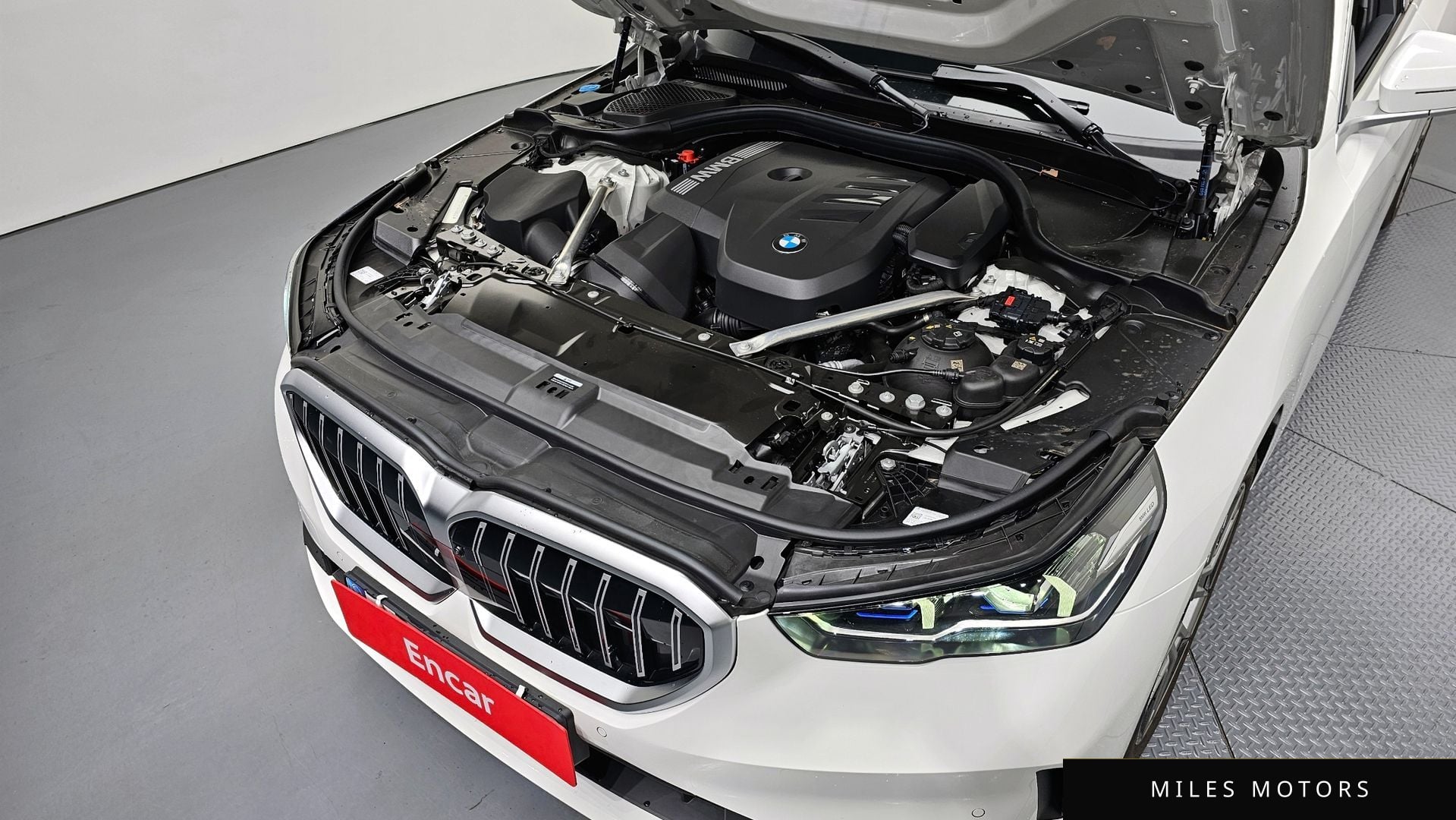BMW 5 Series (G60) 2025 — миниатюра 6