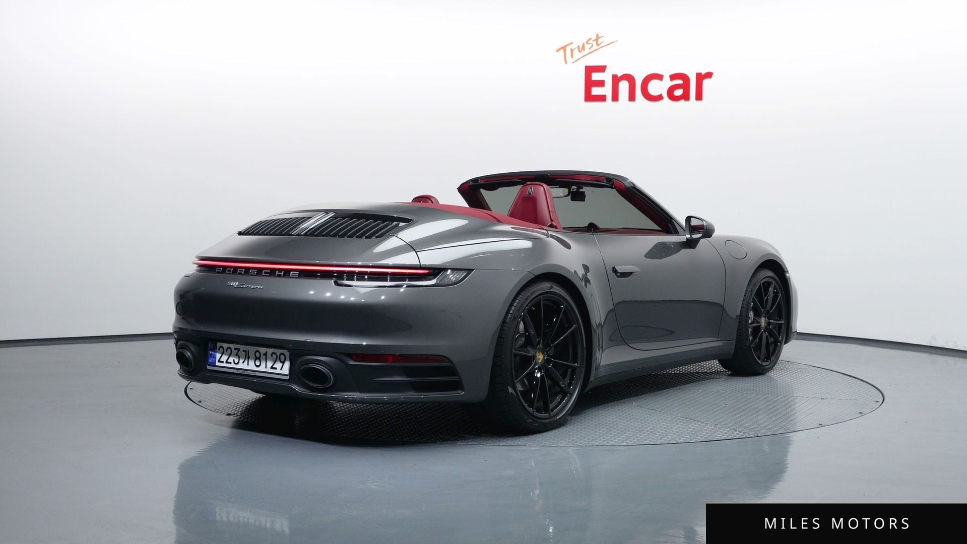 Porsche 911 (992) 2021 — миниатюра 2