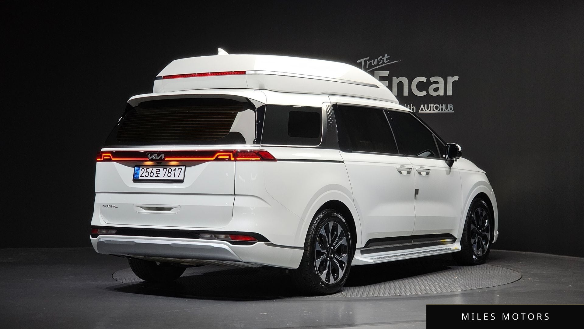 Kia Carnival 2023 — миниатюра 2