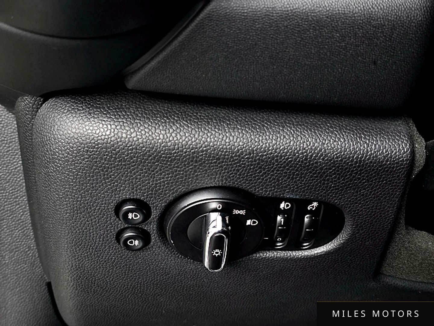 MINI Cooper D 2015 — миниатюра 11