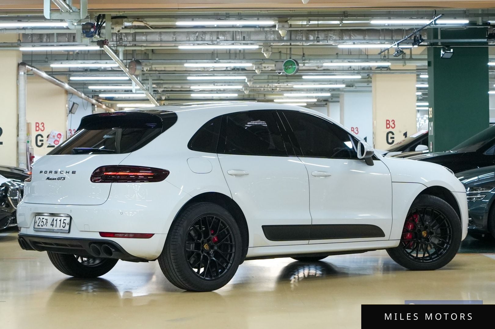 Porsche Macan 2018 — миниатюра 2