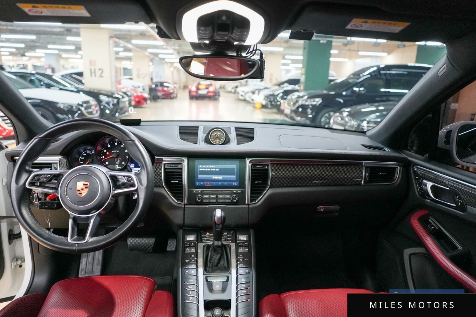 Porsche Macan 2018 — миниатюра 7