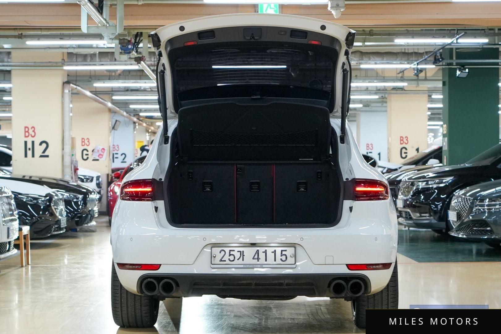 Porsche Macan 2018 — миниатюра 10