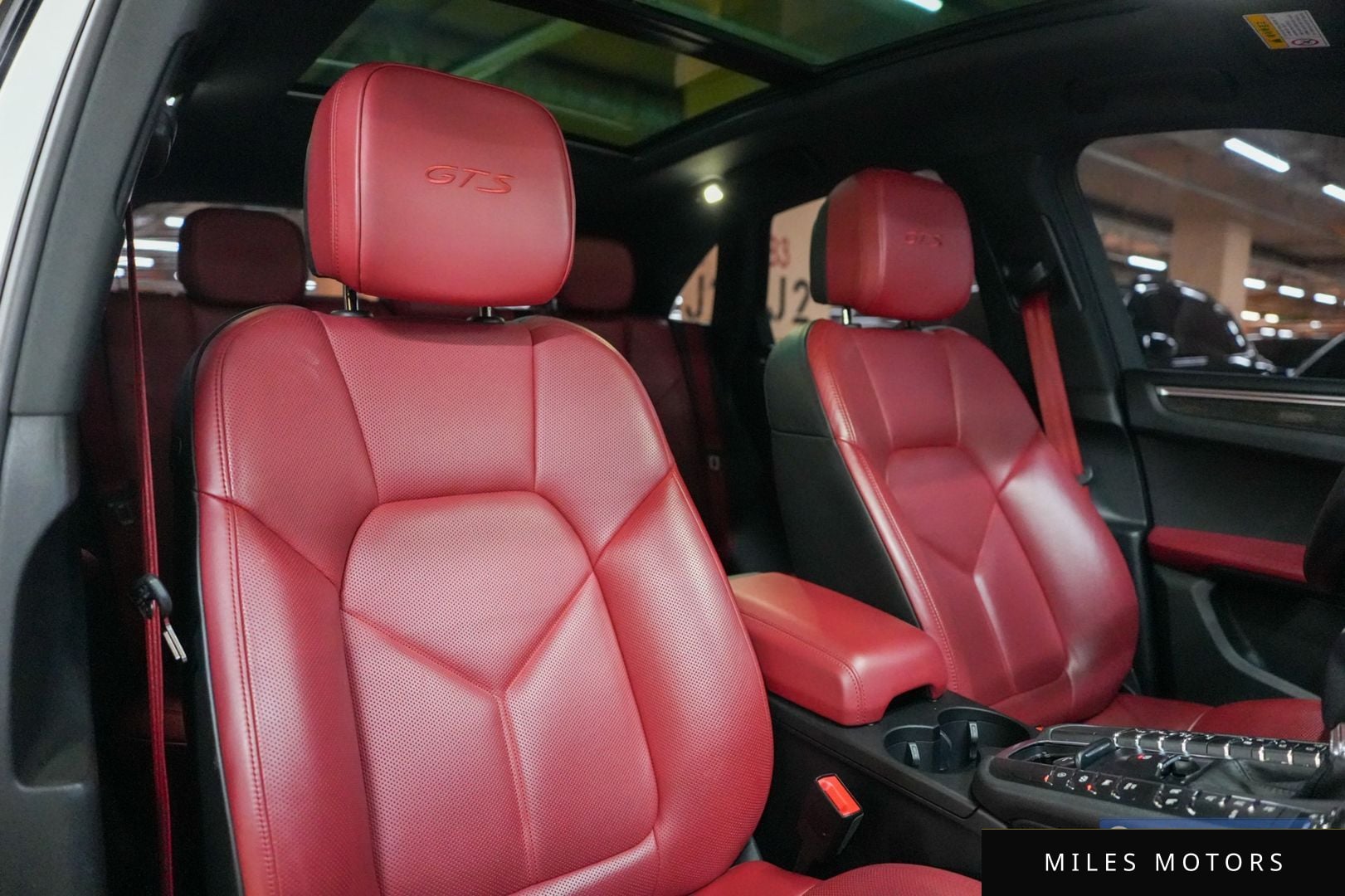 Porsche Macan 2018 — миниатюра 12