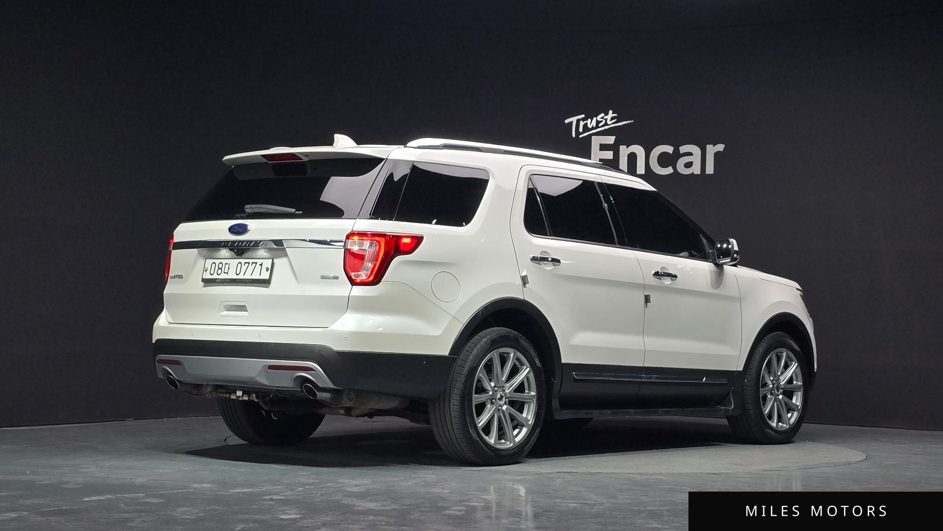 Ford Explorer 2016 — миниатюра 2