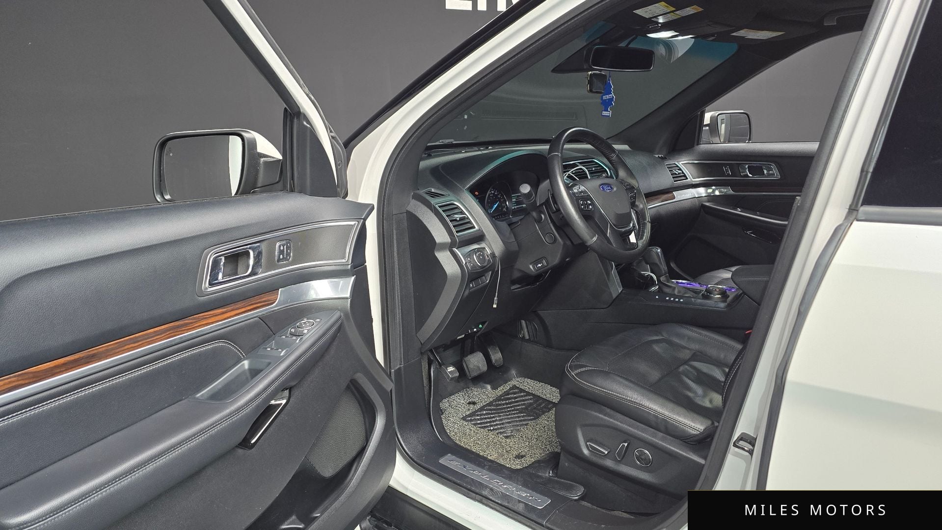 Ford Explorer 2016 — миниатюра 10