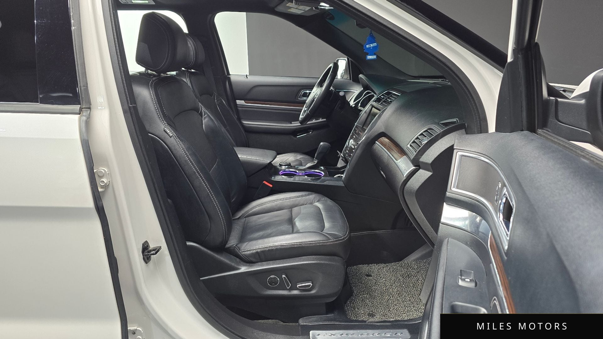 Ford Explorer 2016 — миниатюра 11