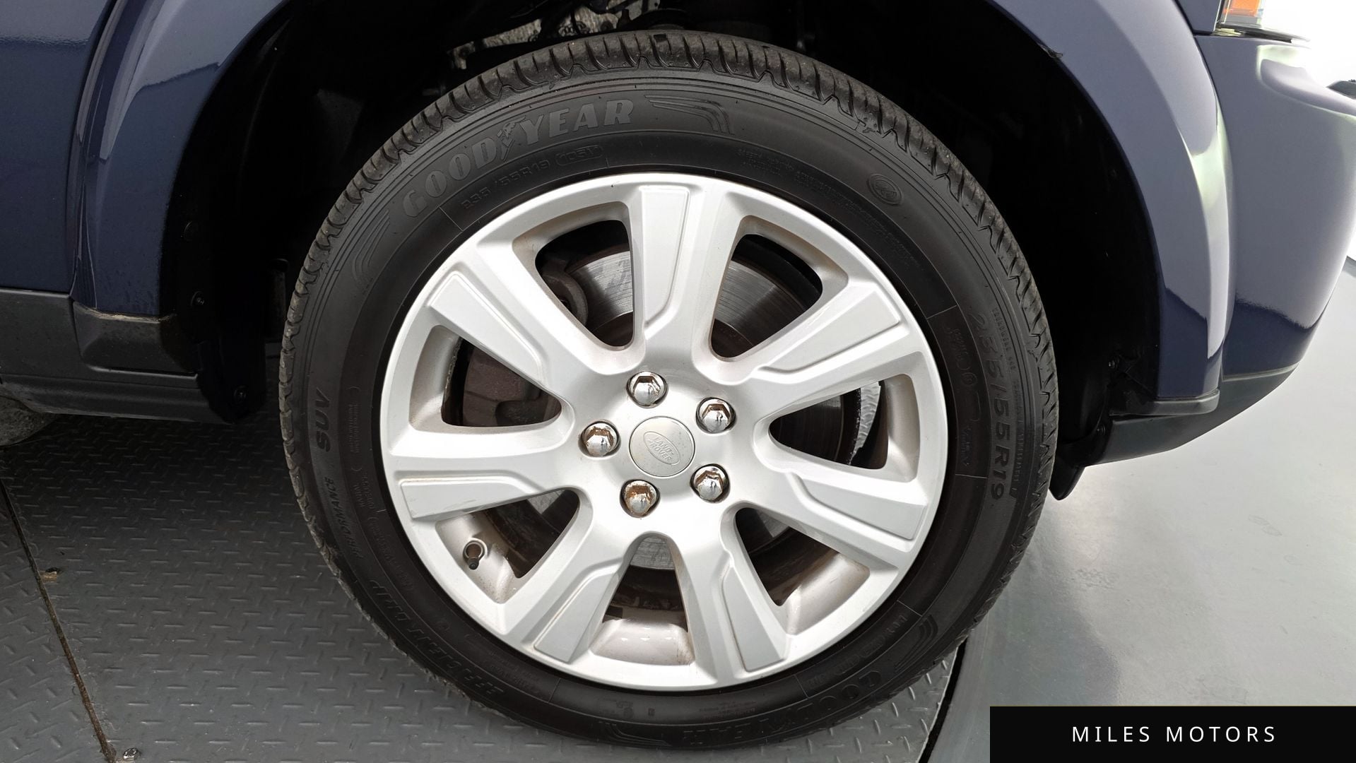 Land Rover Discovery 2013 — миниатюра 5