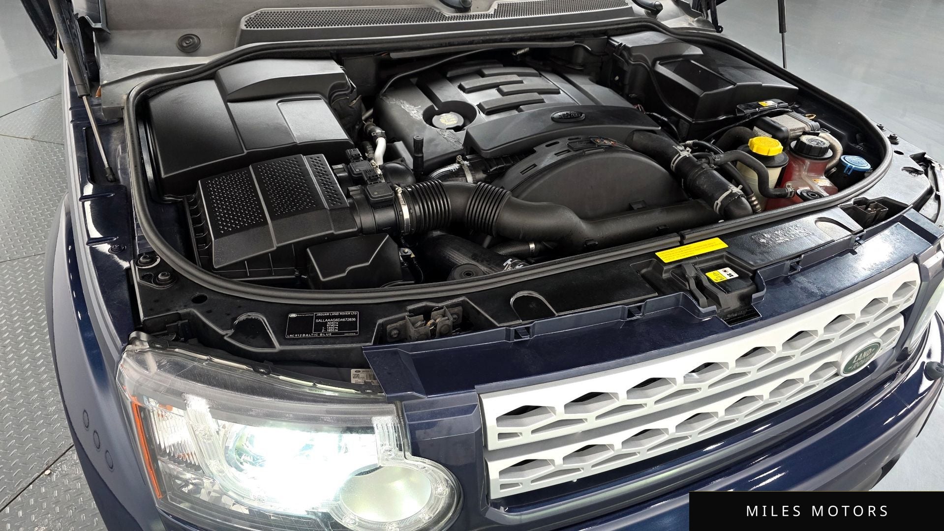 Land Rover Discovery 2013 — миниатюра 6