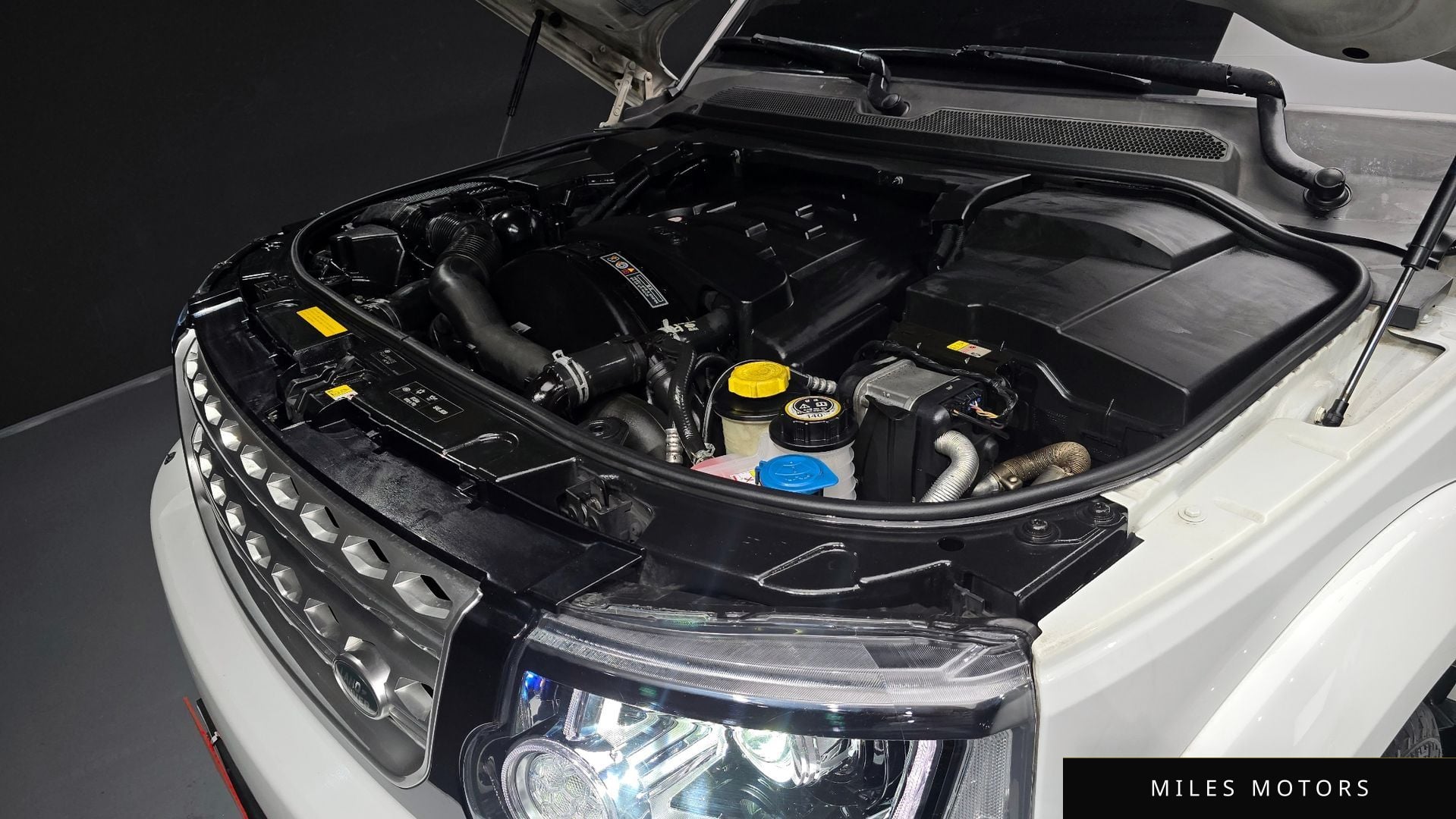Land Rover Discovery 2015 — миниатюра 6