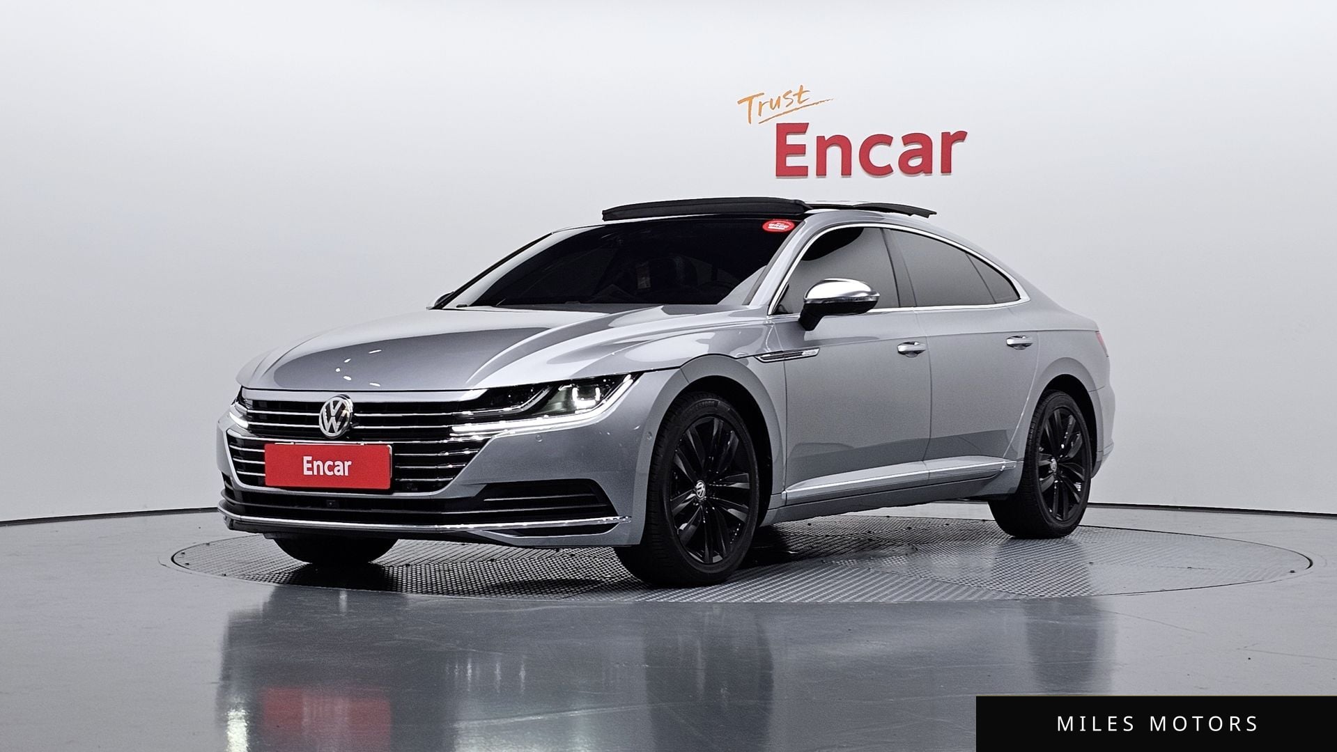 Volkswagen Arteon 2019 — фото 1 из 12