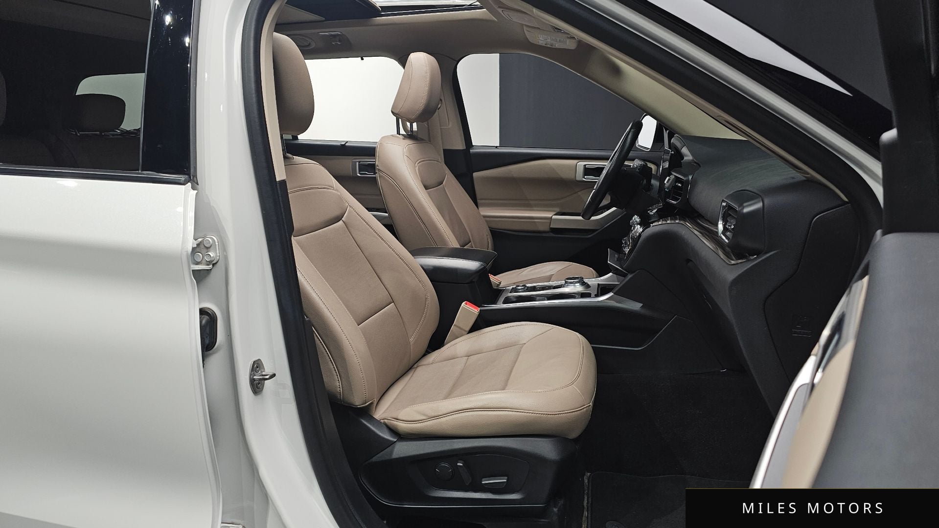 Ford Explorer 2021 — миниатюра 10