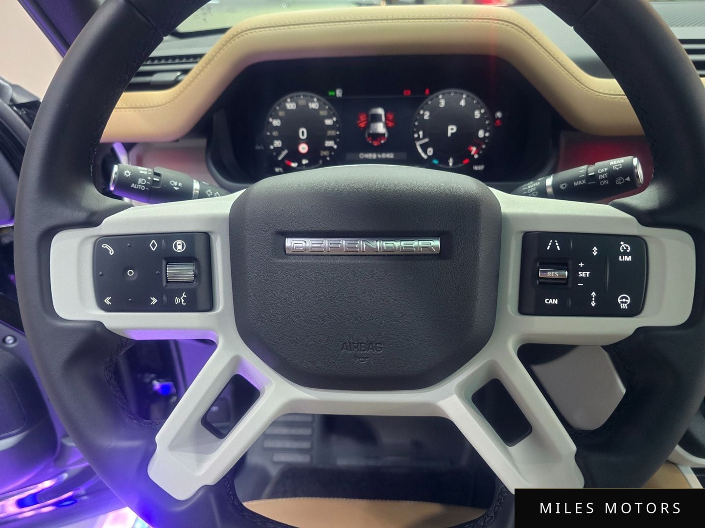 Land Rover Defender 2025 — миниатюра 9