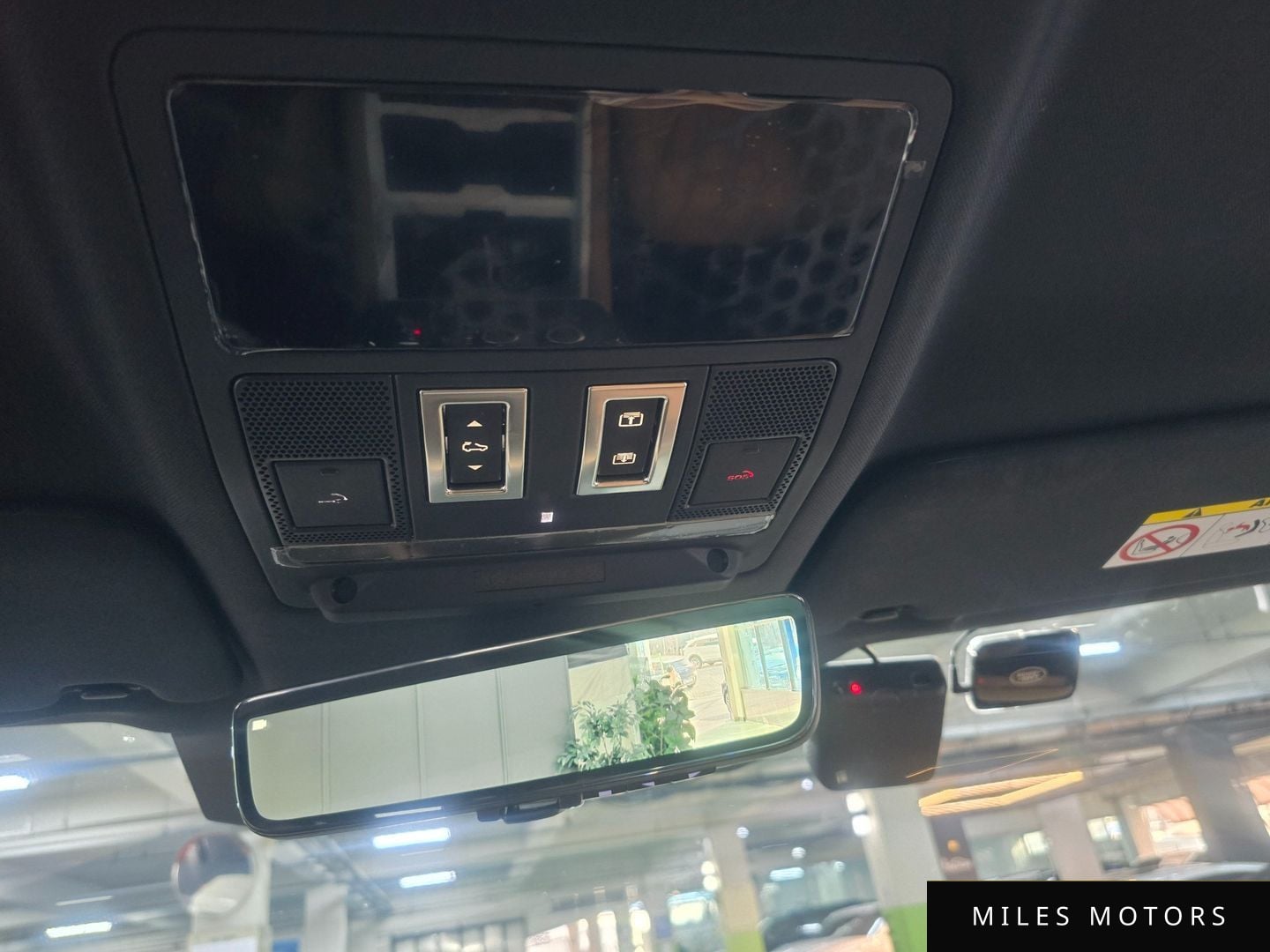 Land Rover Defender 2025 — миниатюра 11