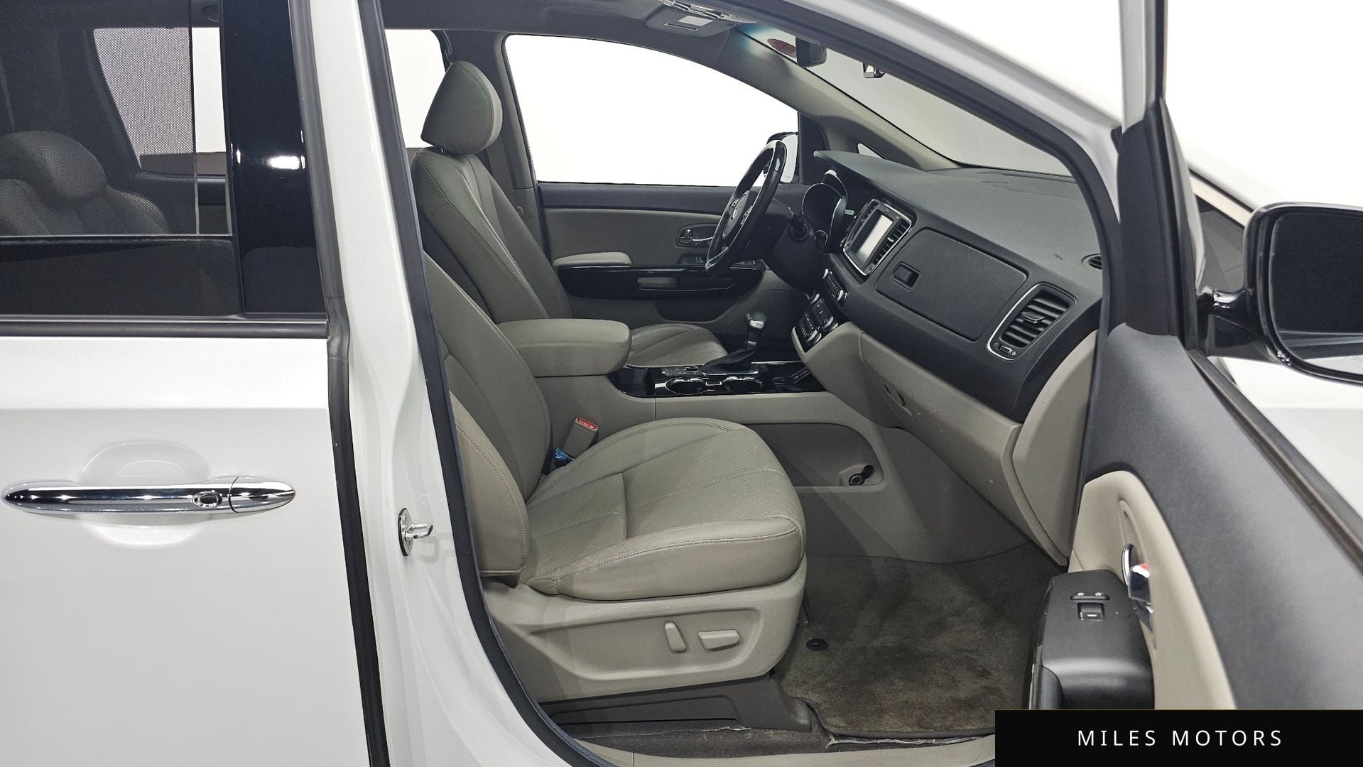 Kia Canival 2019 — миниатюра 10