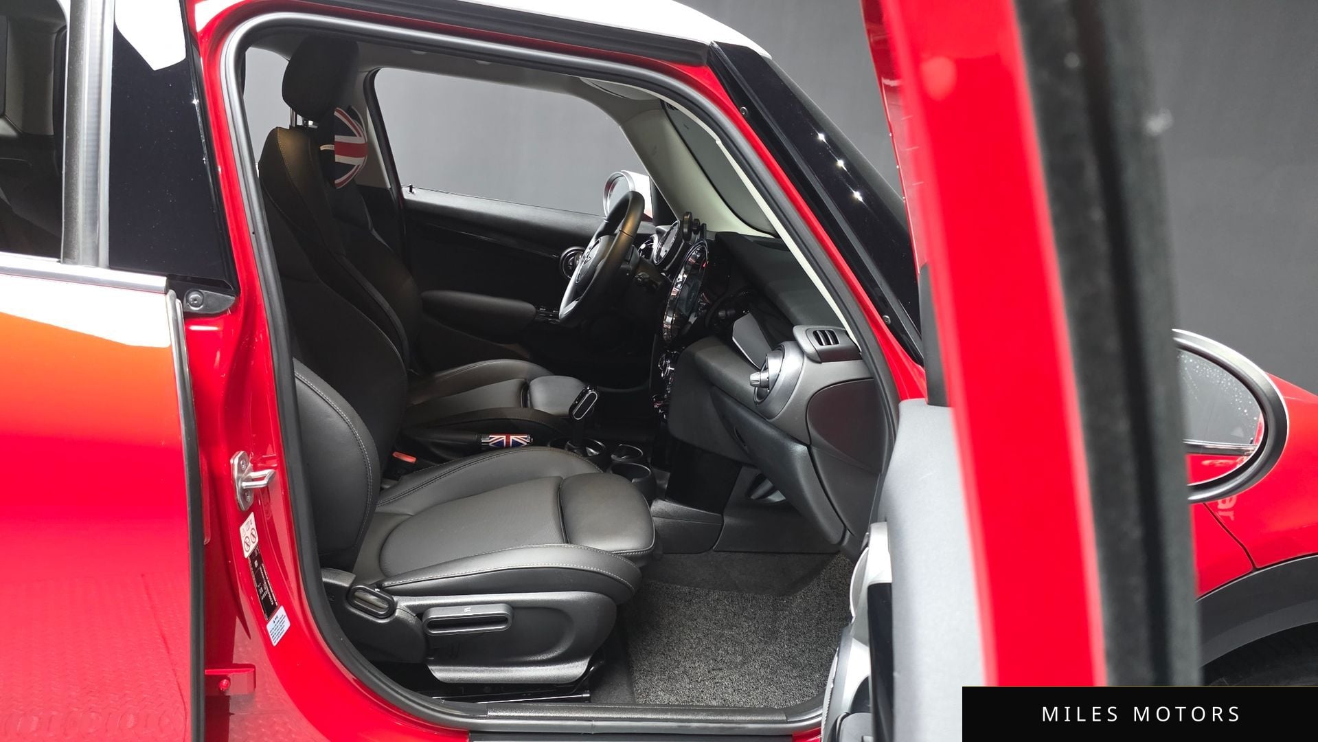 MINI Cooper 2022 — миниатюра 10