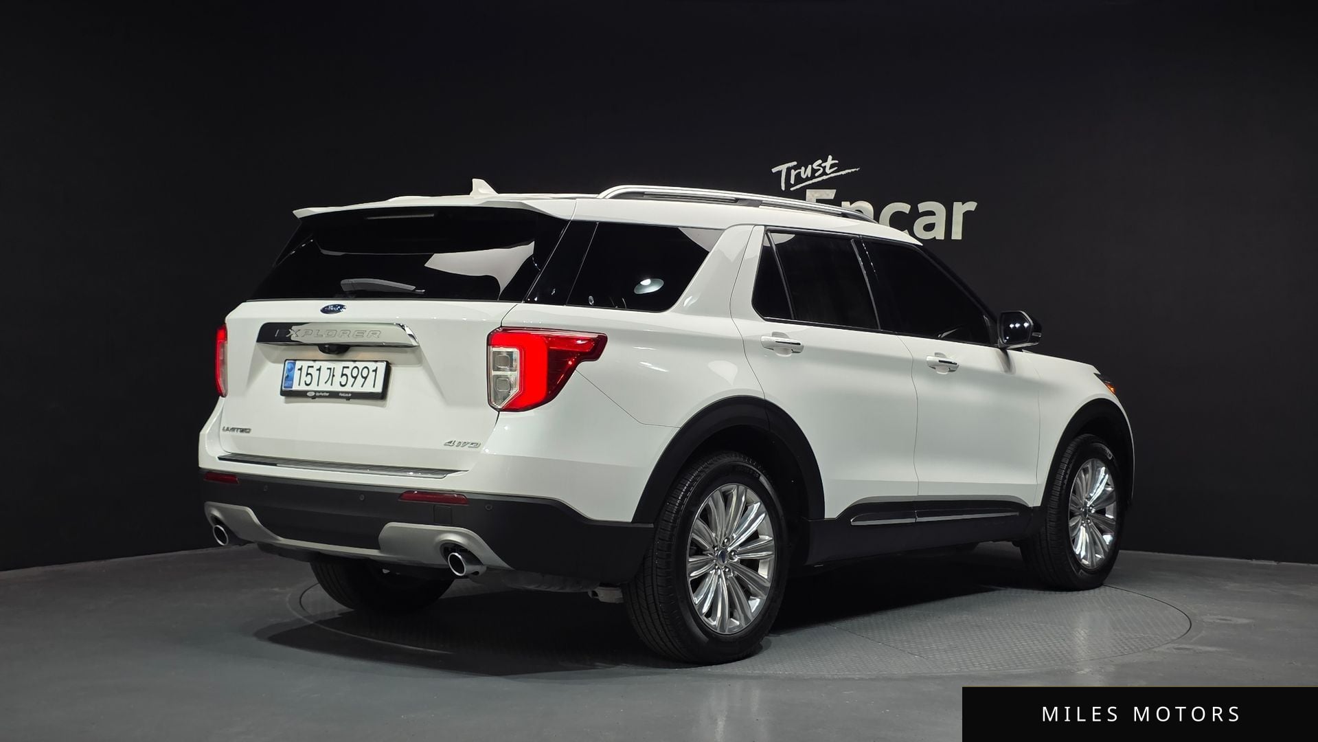 Ford Explorer 2023 — миниатюра 2