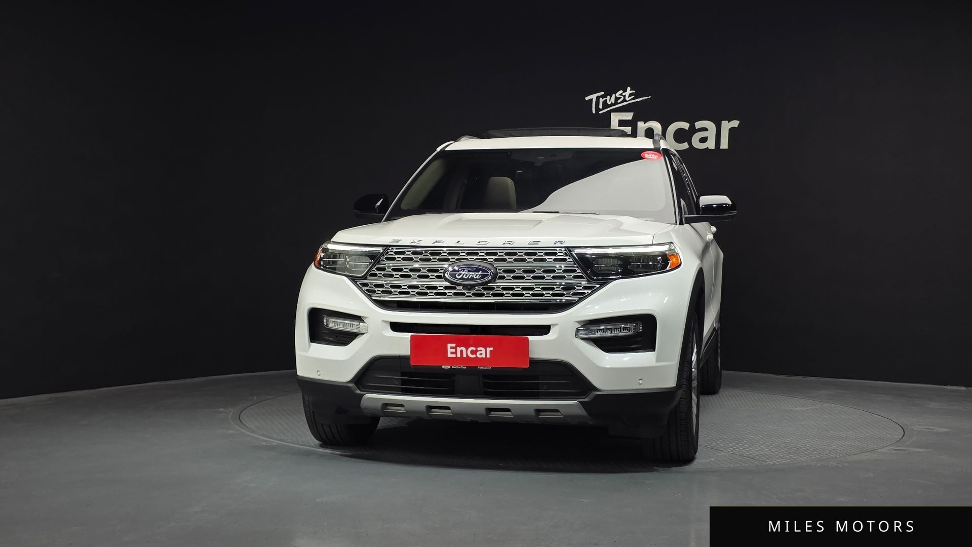 Ford Explorer 2023 — миниатюра 3