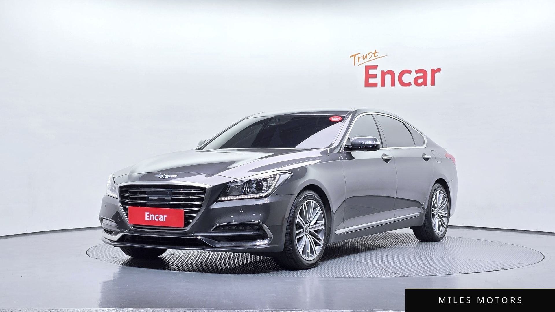 Genesis G80 2018 — фото 1 из 12