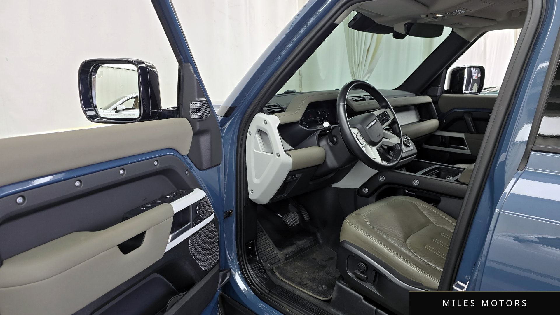 Land Rover Defender 2022 — миниатюра 10