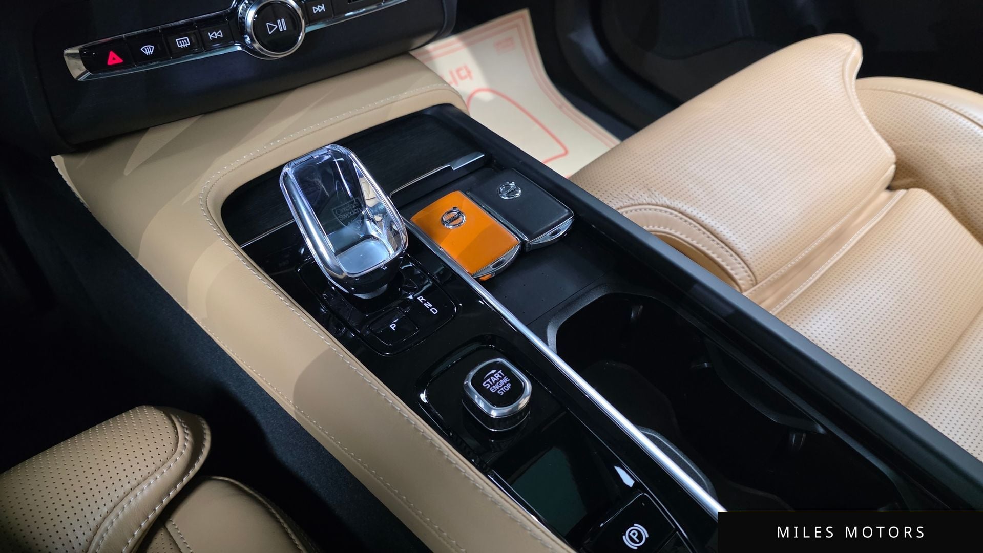 Volvo XC90 2023 — миниатюра 9
