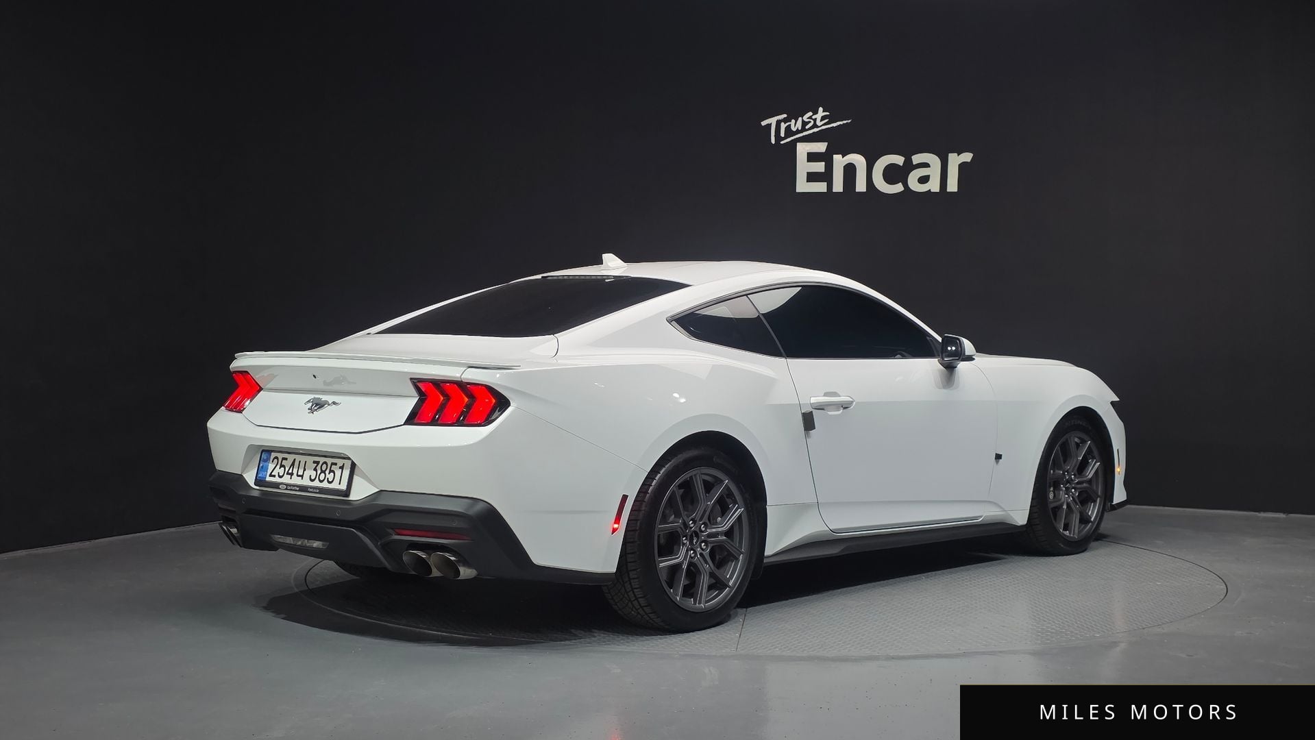 Ford Mustang 2024 — миниатюра 2