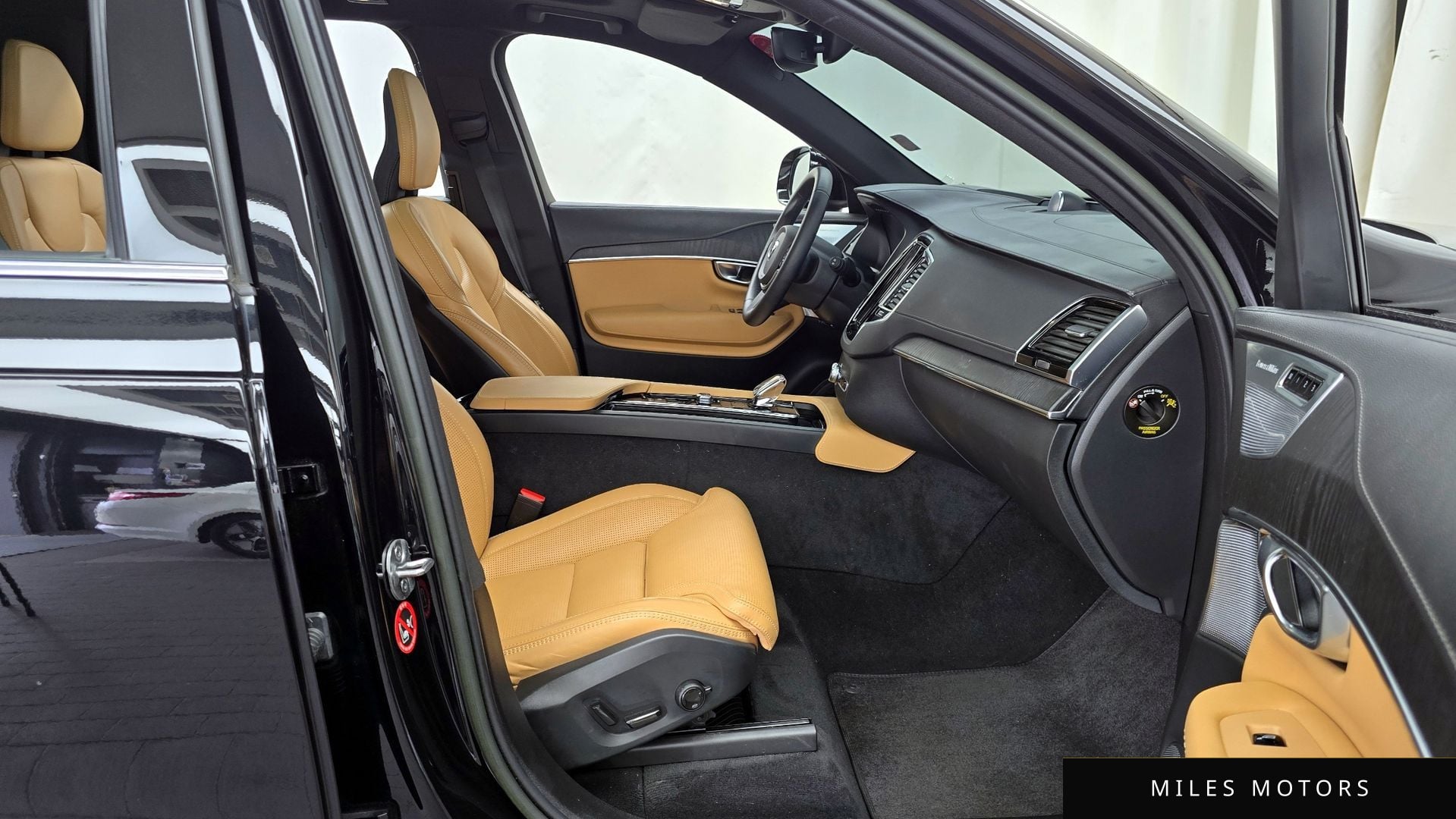 Volvo XC90 2023 — миниатюра 11