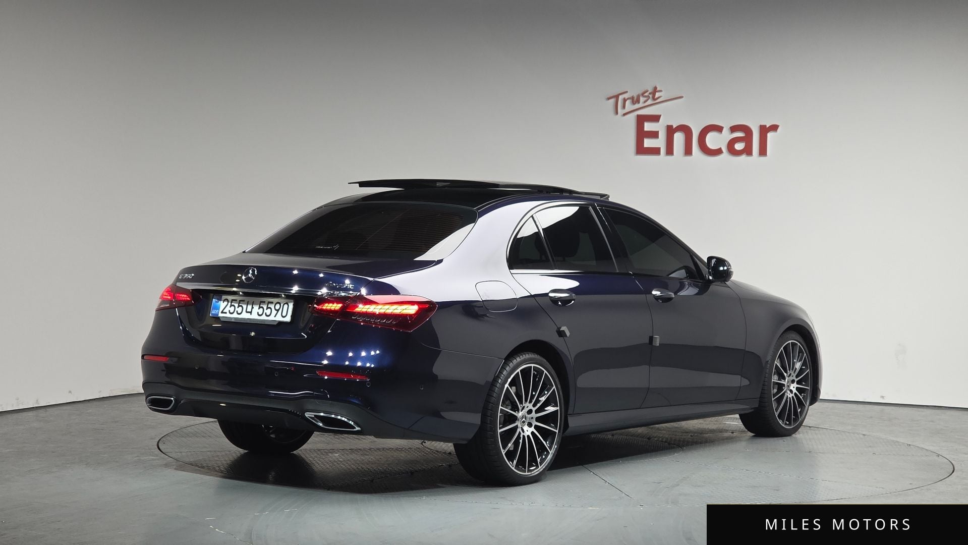 Mercedes-Benz E-Class W213 2023 — фото 1 из 12