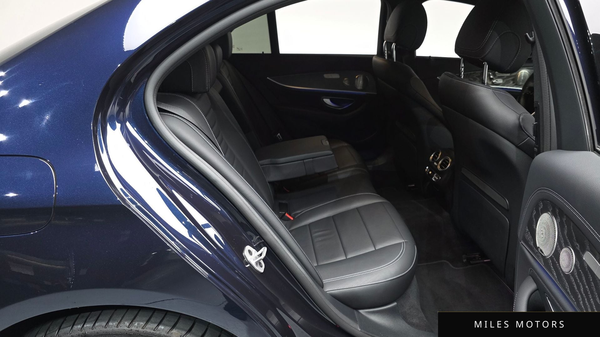 Mercedes-Benz E-Class W213 2023 — миниатюра 12