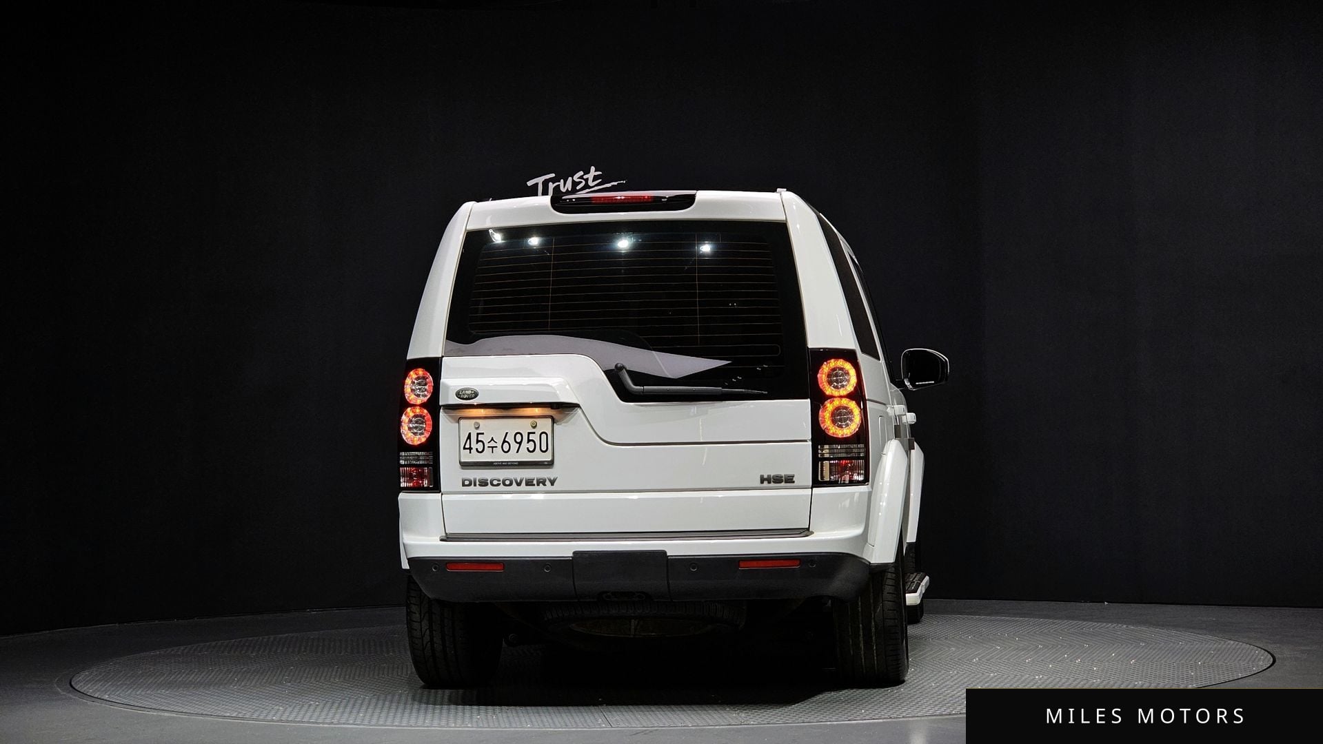 Land Rover Discovery 2015 — миниатюра 4