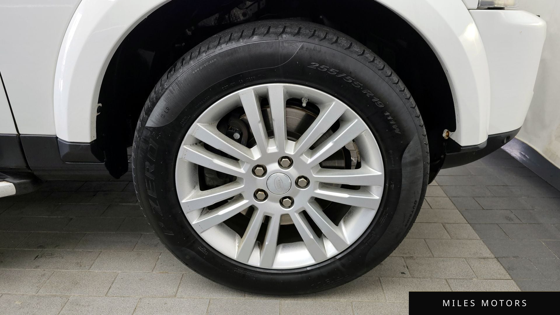 Land Rover Discovery 2015 — миниатюра 5