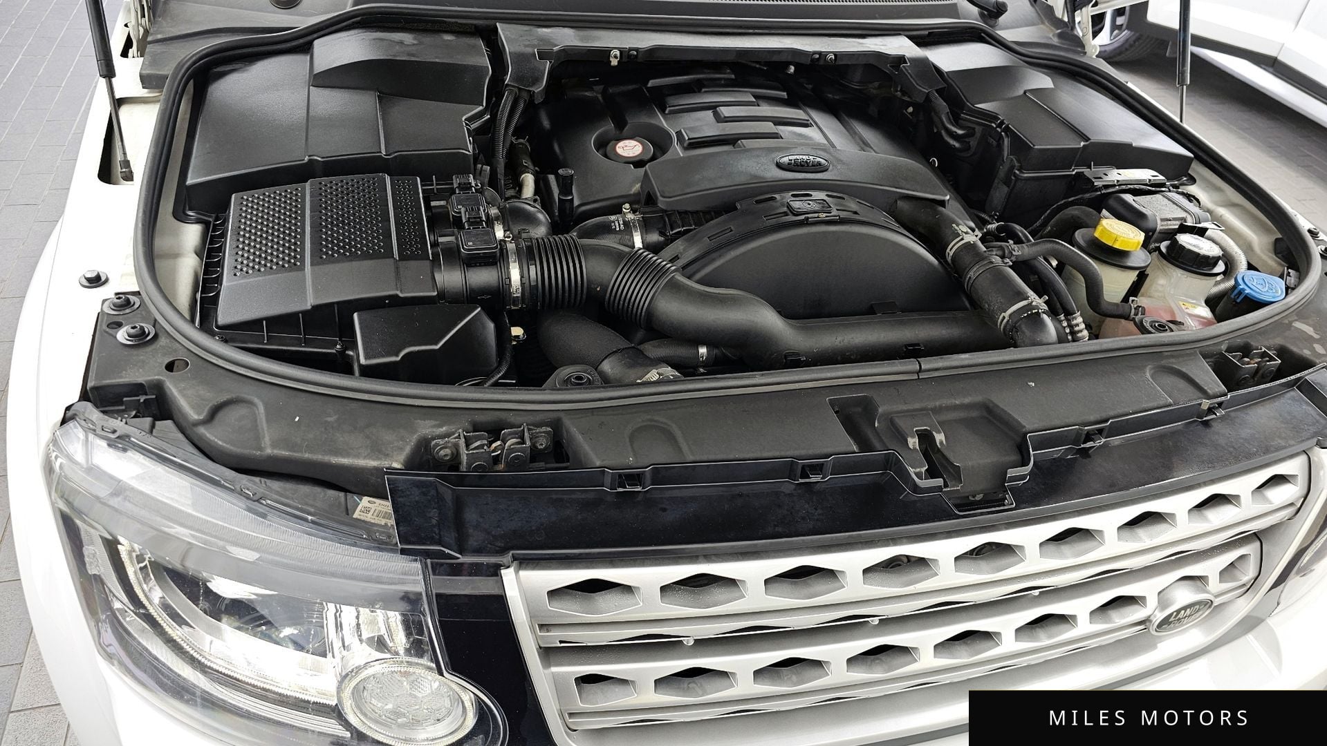 Land Rover Discovery 2015 — миниатюра 6