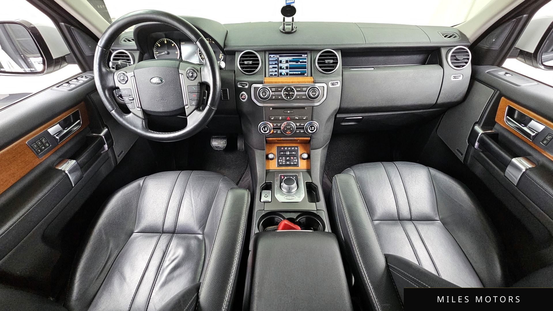 Land Rover Discovery 2015 — миниатюра 7