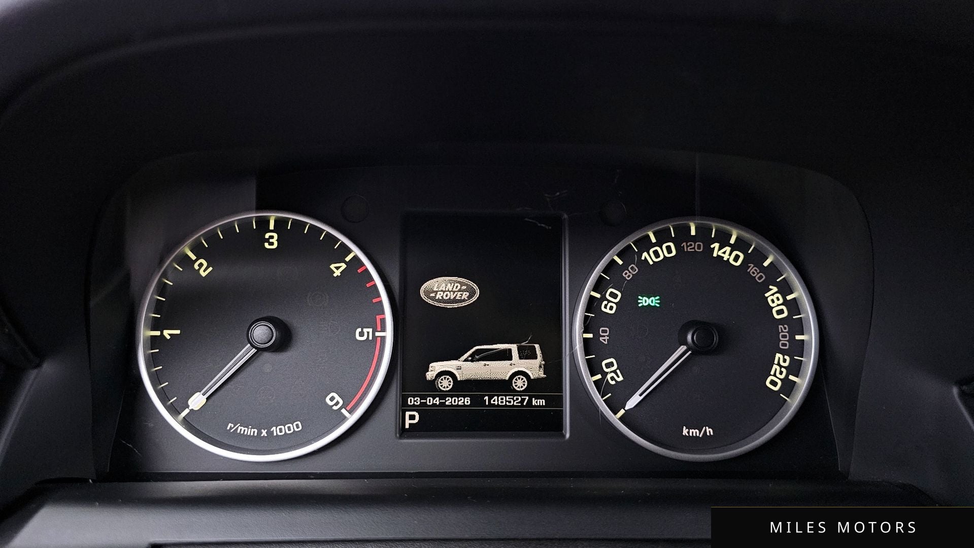 Land Rover Discovery 2015 — миниатюра 8