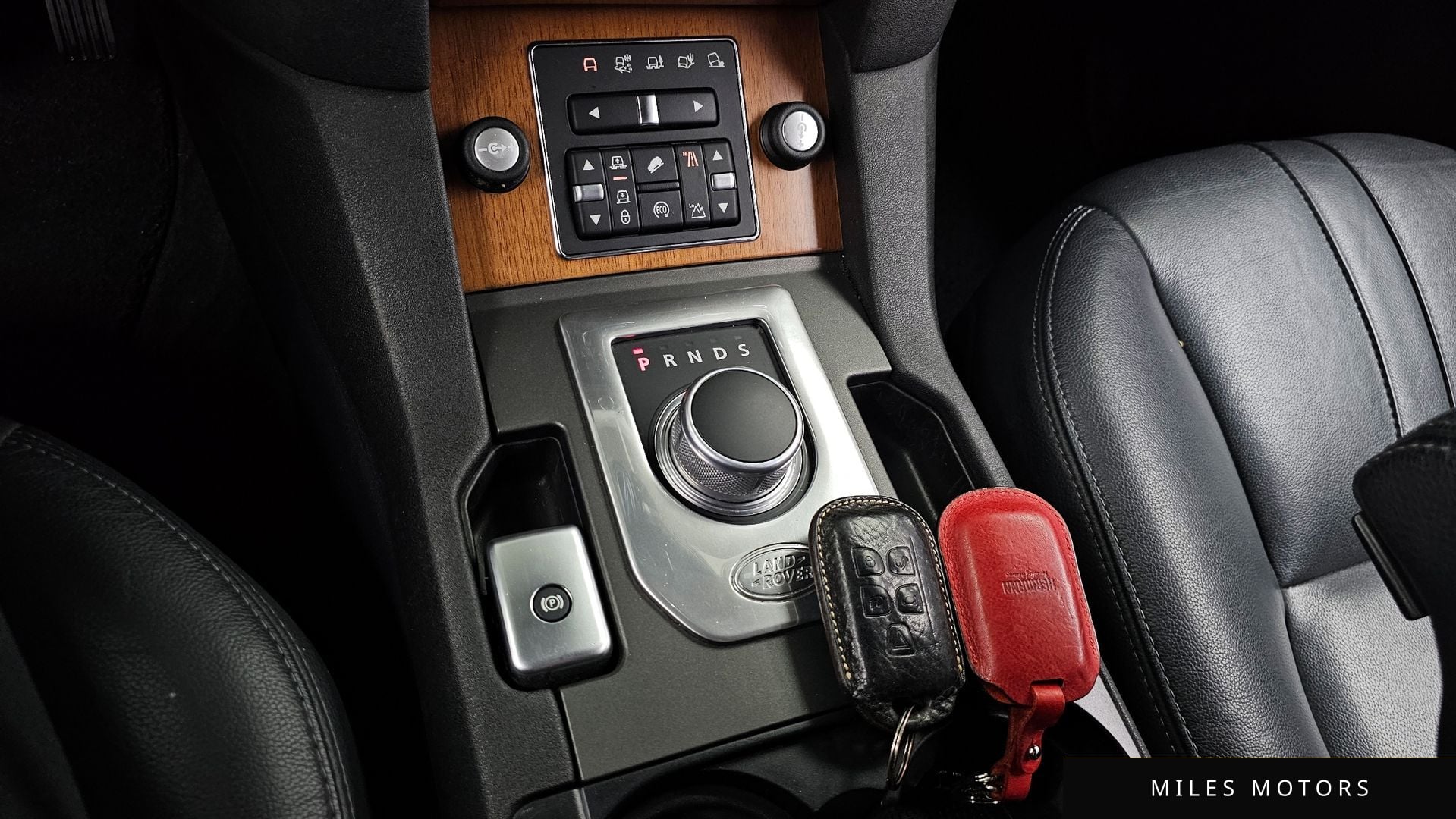 Land Rover Discovery 2015 — миниатюра 9