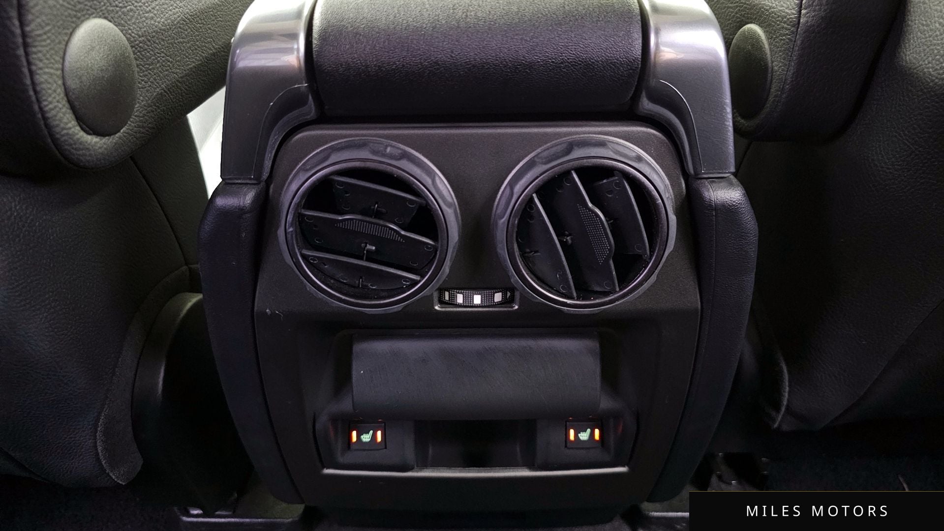 Land Rover Discovery 2015 — миниатюра 18