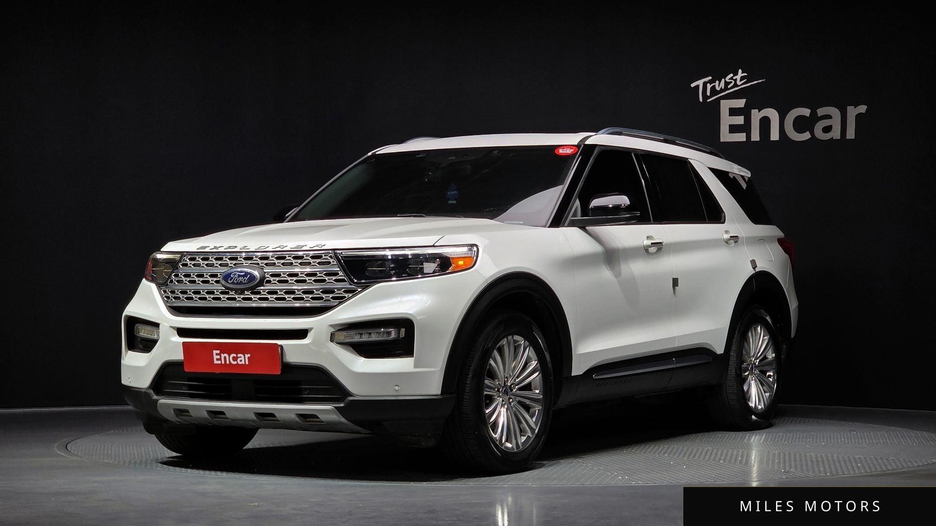 Ford Explorer 2020 — фото 1 из 12