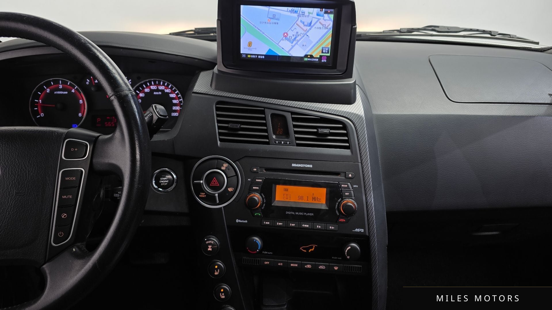 KG Mobility KORANDO 2015 — миниатюра 14