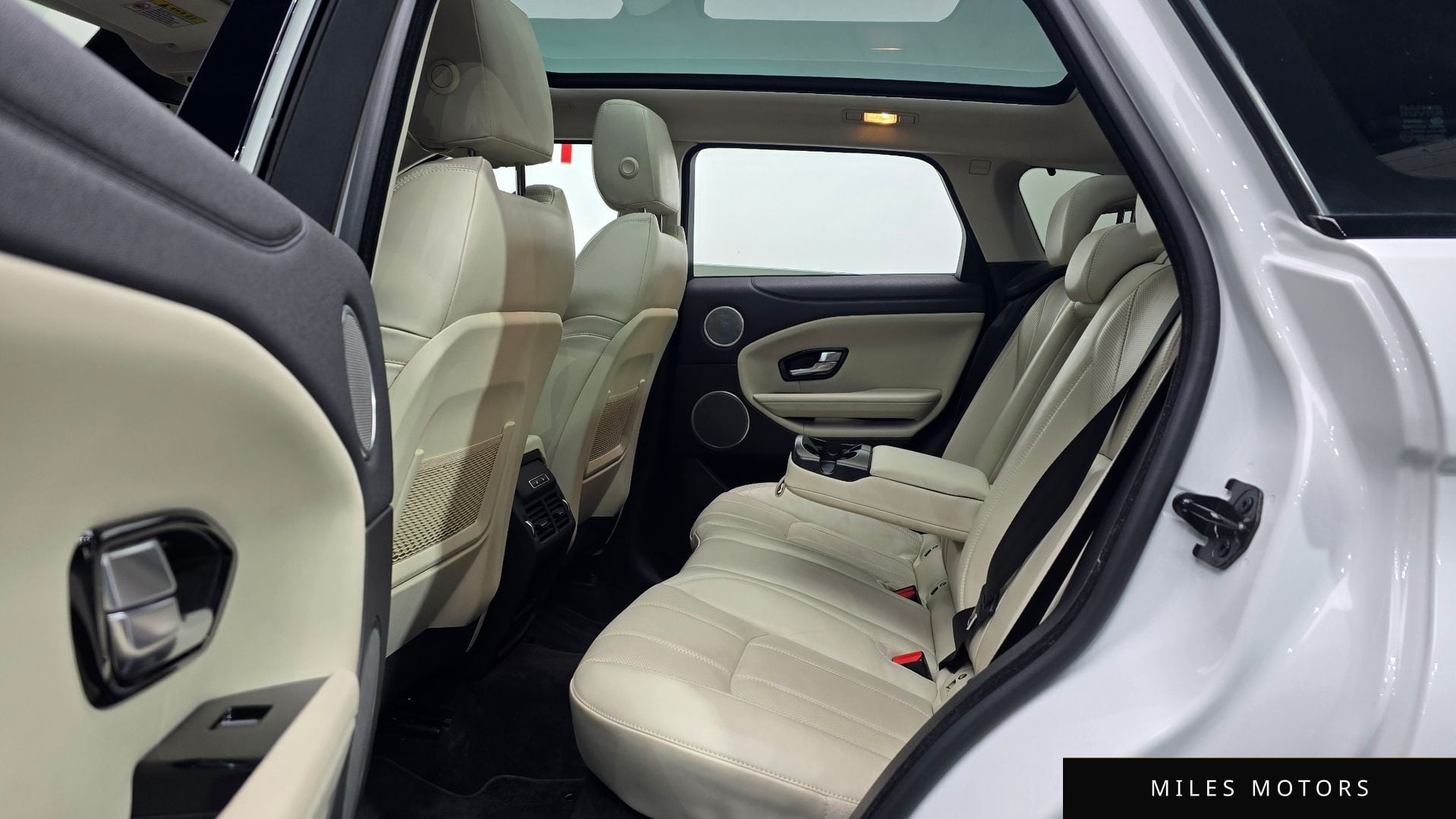 Land Rover Range Rover Evoque 2018 — миниатюра 12