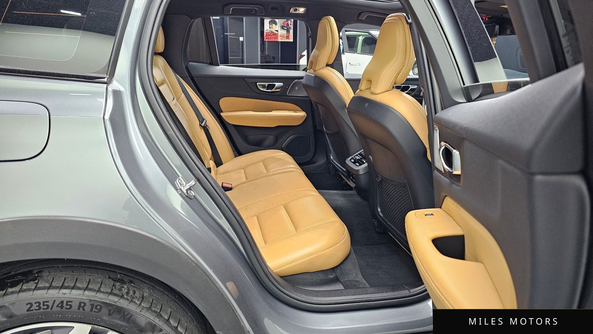 Volvo V60 2020 — миниатюра 12