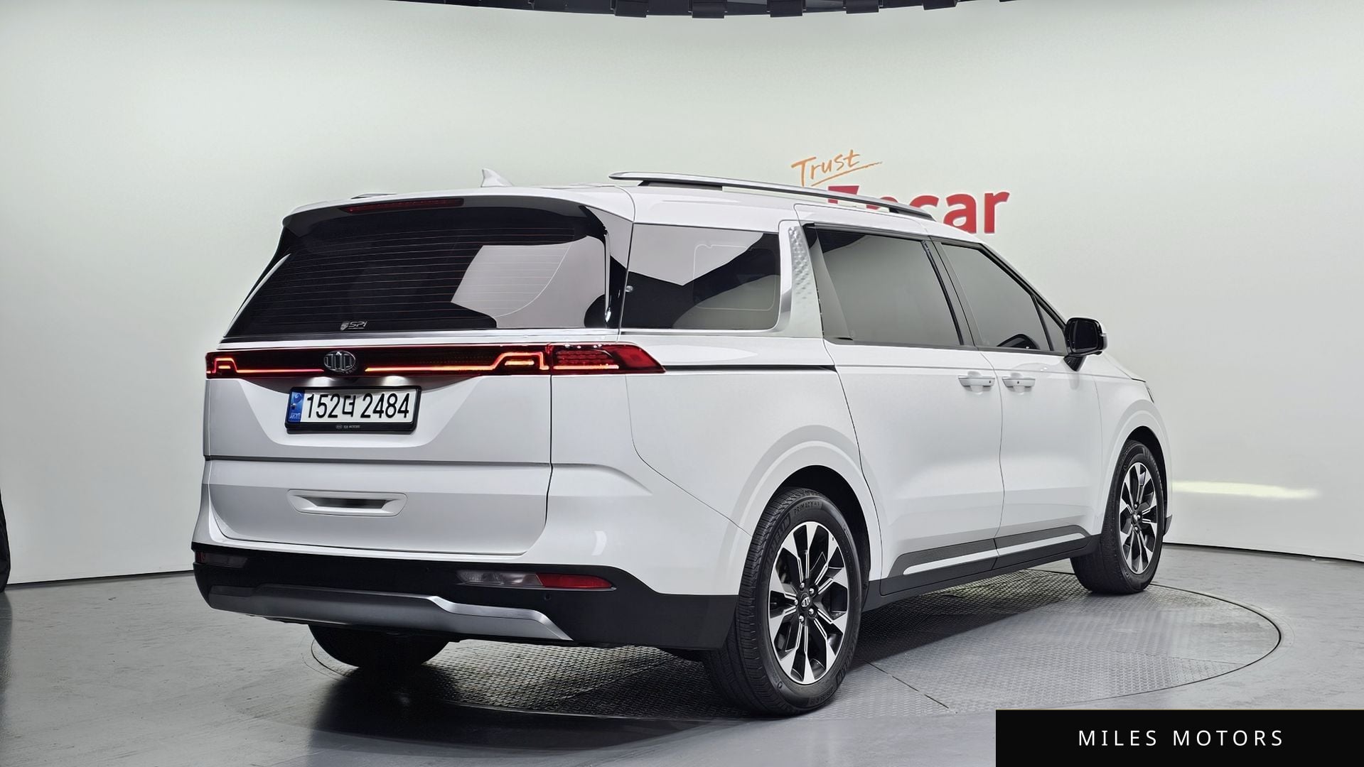 Kia Carnival 2021 — миниатюра 2