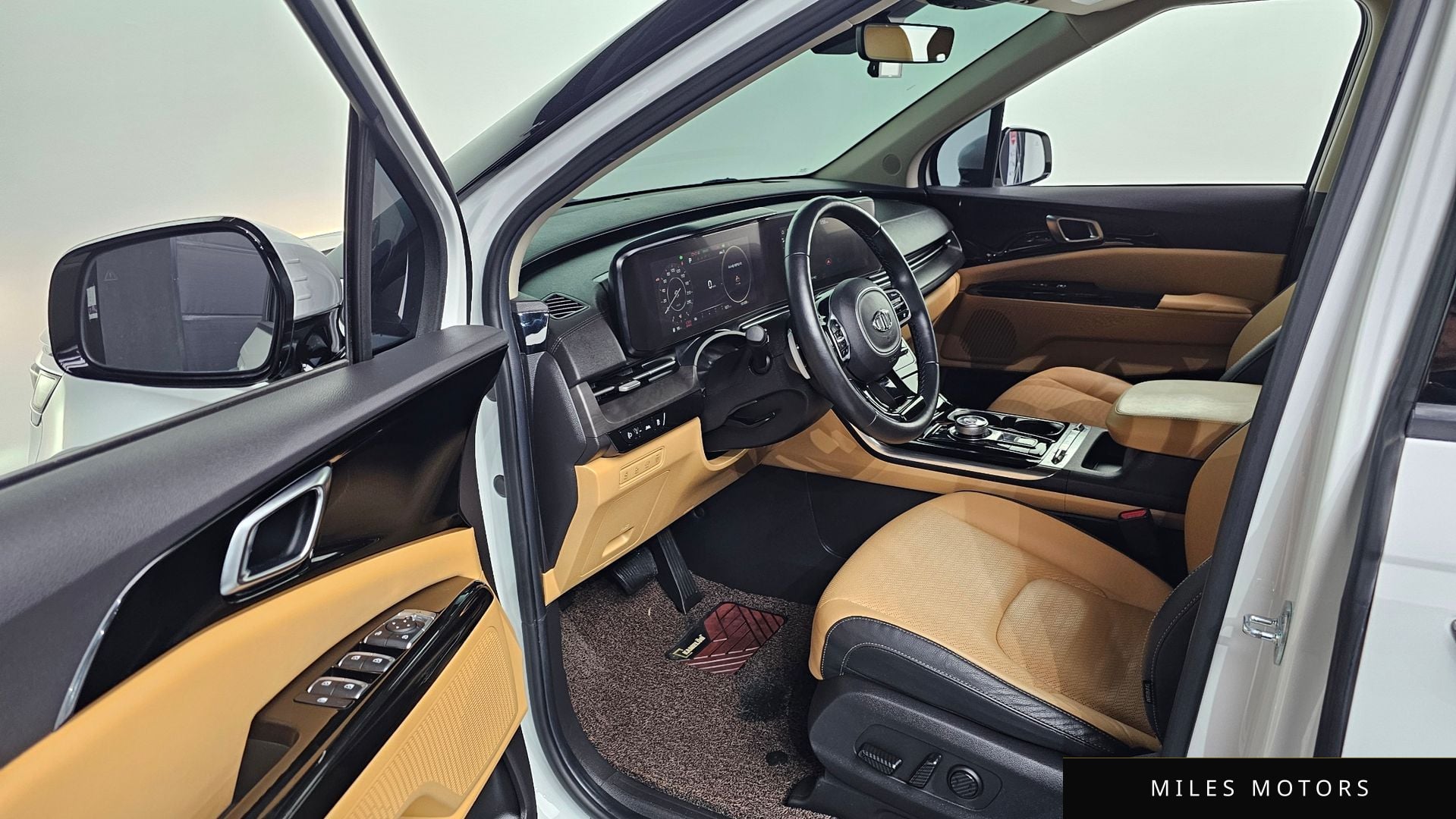 Kia Carnival 2021 — миниатюра 10