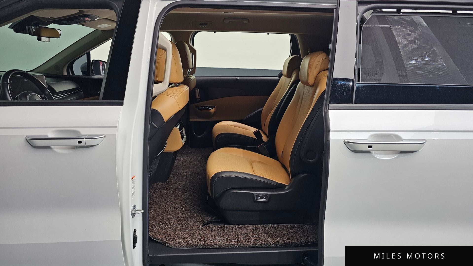 Kia Carnival 2021 — миниатюра 11